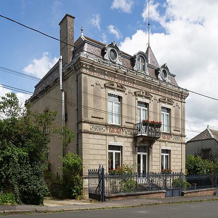 Le Petit Chateau Saint-Michel  Buitenkant foto